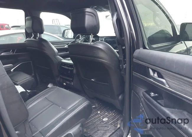 1C4SJVDPXPS501292: 43998725