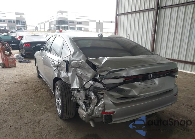 1HGCY1F23RA008042: 43998786