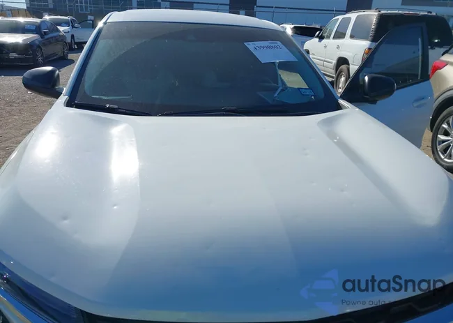 KL77LFE26RC070212: 43998802