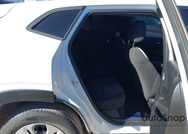 KL77LFE26RC070212: 43998802