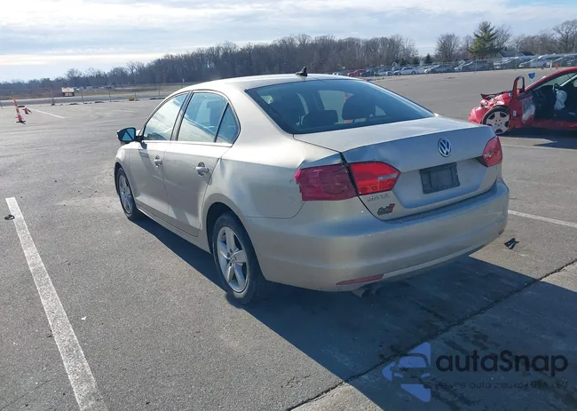 3VWLL7AJ0DM224678: 43998933