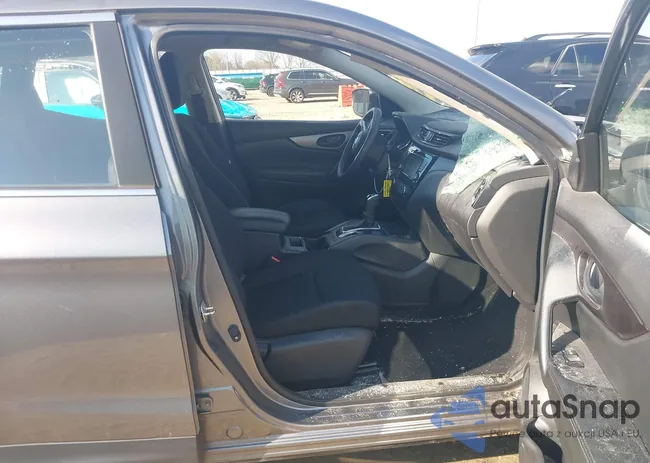 JN1BJ1AV8NW341062: 43999071