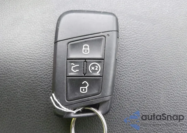 1V2YR2CA4KC561519: 43998301