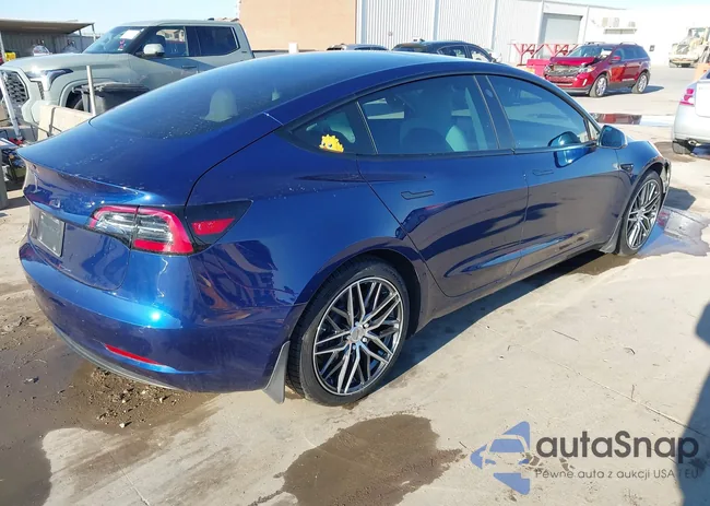 5YJ3E1EB0MF975426: 43998340