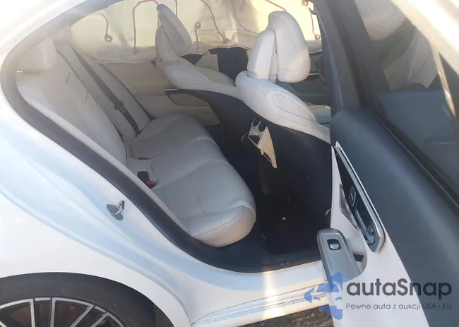 W1KAF4HB2NR020629: 43998342