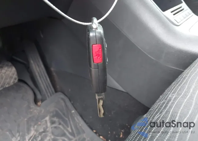 WVGAV7AX3FW593753: 43998343