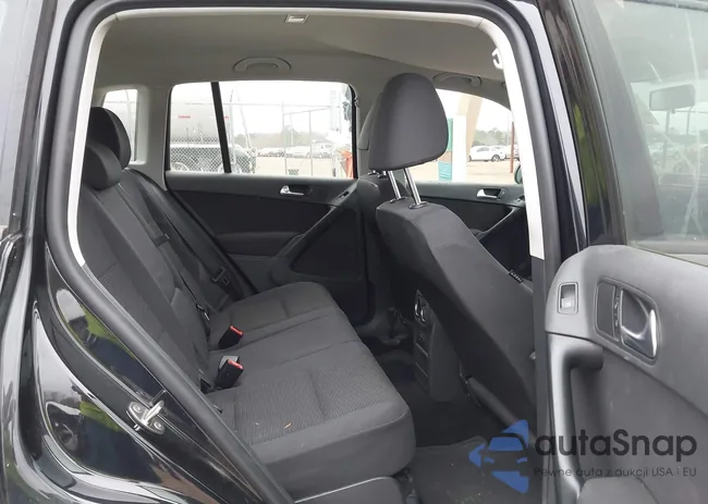 WVGAV7AX3FW593753: 43998343