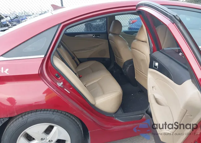 KMHEC4A40BA011286: 43998366