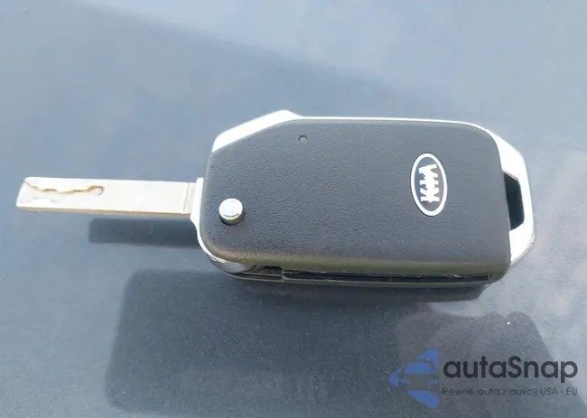 KNDJ23AU2M7796443: 43998372