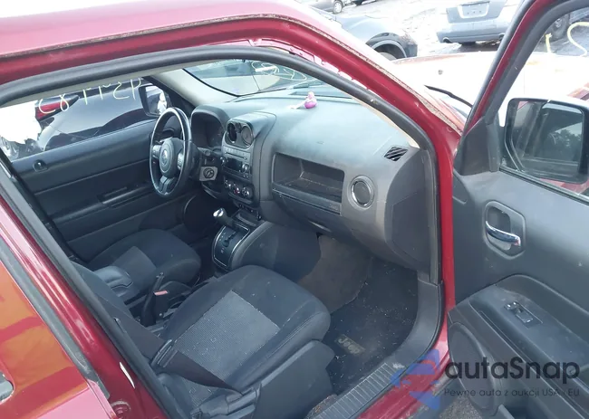 1C4NJRFB4ED665161: 43998531