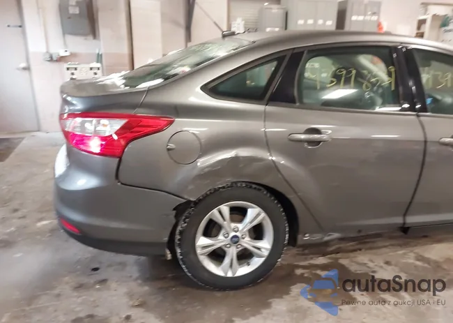 1FADP3F21EL122630: 43998539