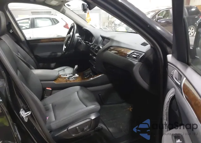 5UXWX9C57F0D45358: 43998647