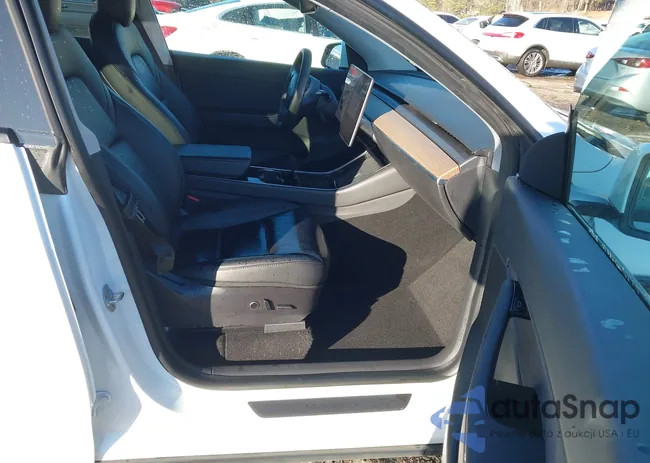 5YJYGDEE5MF108132: 43999801