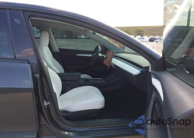 5YJ3E1EA9MF059271: 43999895