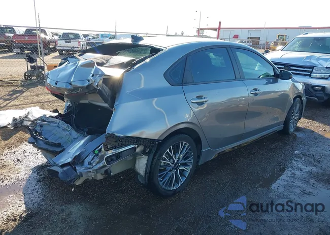 3KPF54AD0RE806882: 43999936