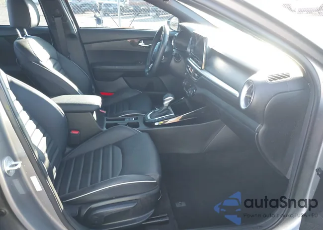 3KPF54AD0RE806882: 43999936