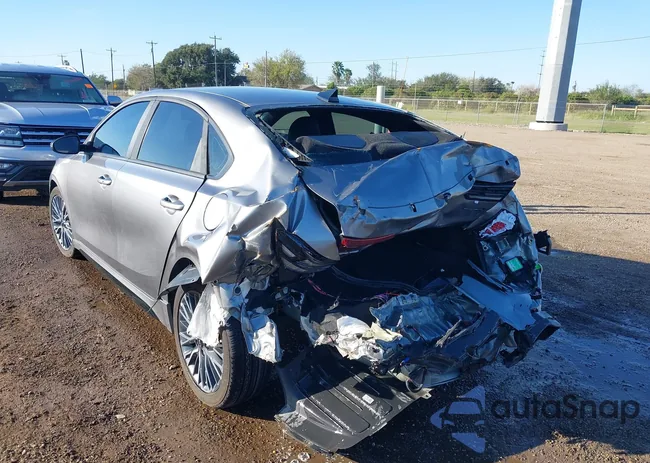 3KPF54AD0RE806882: 43999936