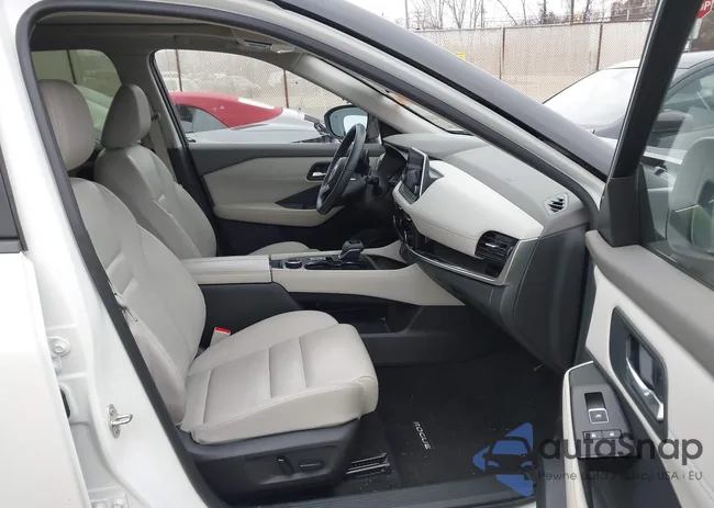 JN8BT3CB5PW488288: 43999971