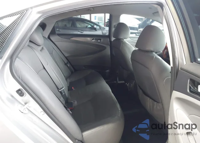 KMHEC4A4XCA034687: 44000057