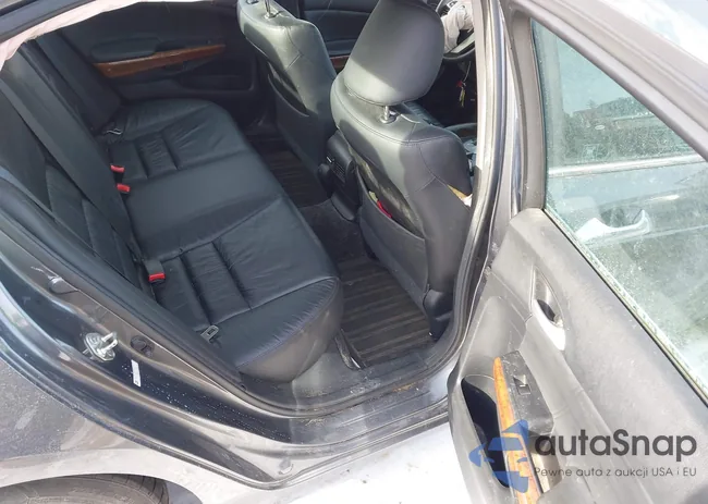 1HGCP3F84CA039326: 44000072