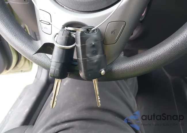 KNDJT2A25B7295789: 44000174