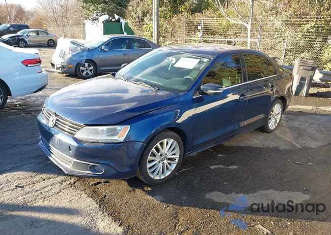 3VW3L7AJ2DM270125: 44000215