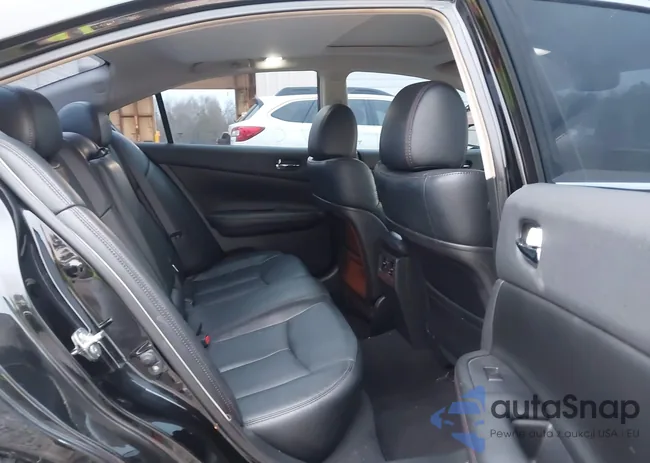 1N4AA5AP3DC813580: 43999277