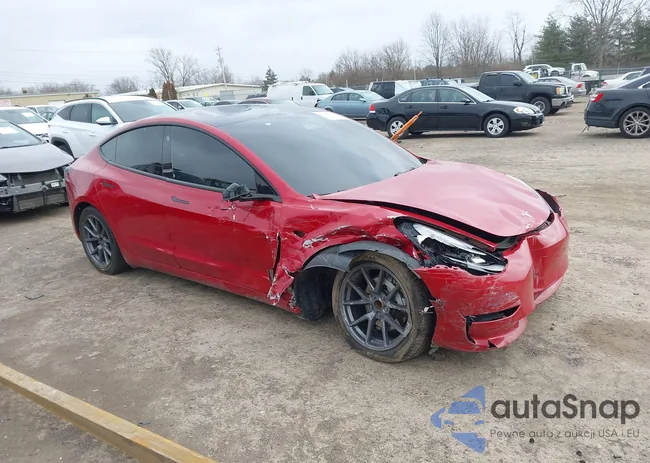 5YJ3E1EA3NF255045: 43999301