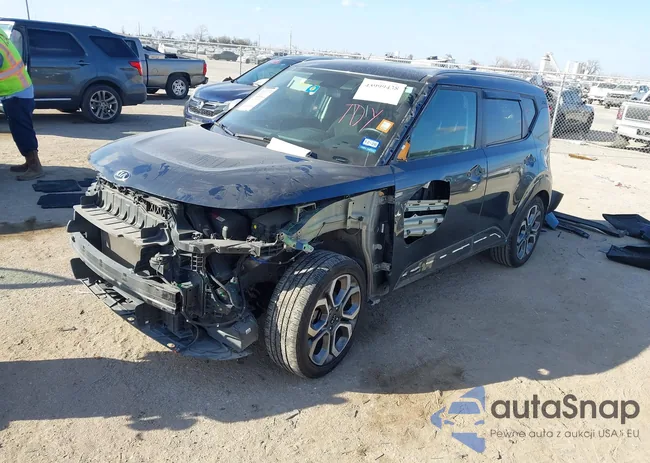 KNDJ23AU9L7085840: 43999438