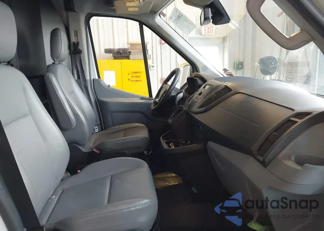 1FTNR2CM3FKA65170: 43999532