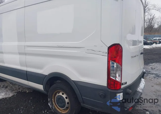 1FTNR2CM3FKA65170: 43999532