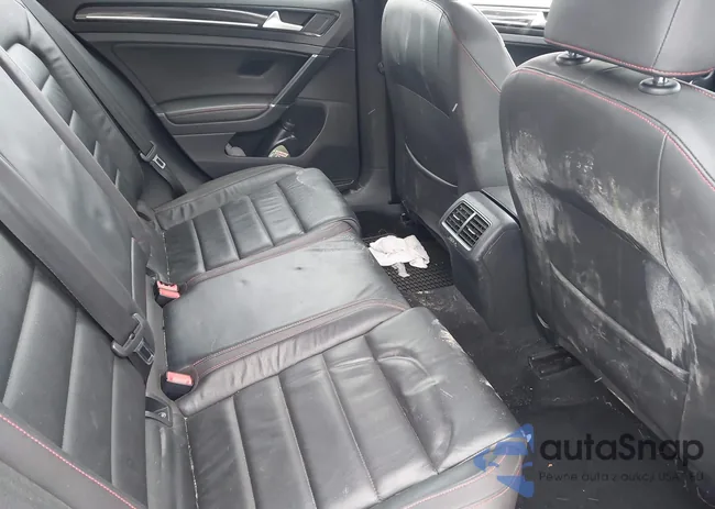 3VW5T7AU3FM030247: 43999548