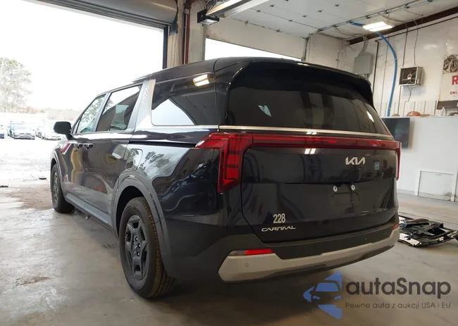 KNDNB5K31T6551544: 43999554