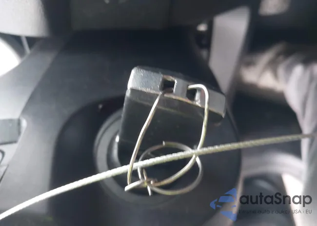 JM1BL1UG6C1611677: 44000671