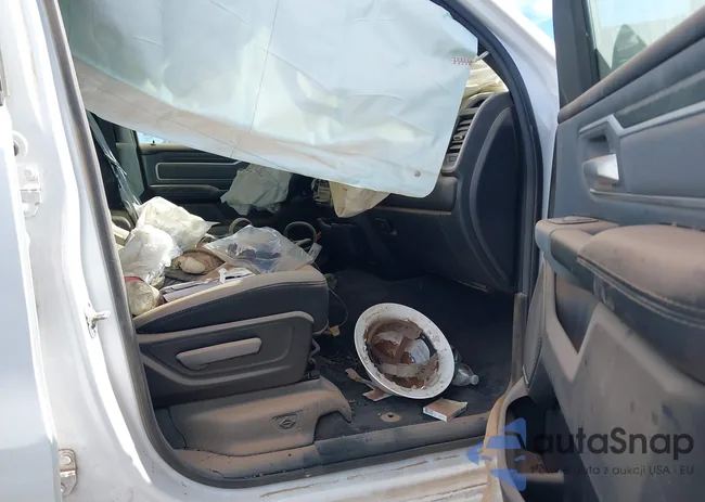 1C6SRFMT5NN307624: 44000817