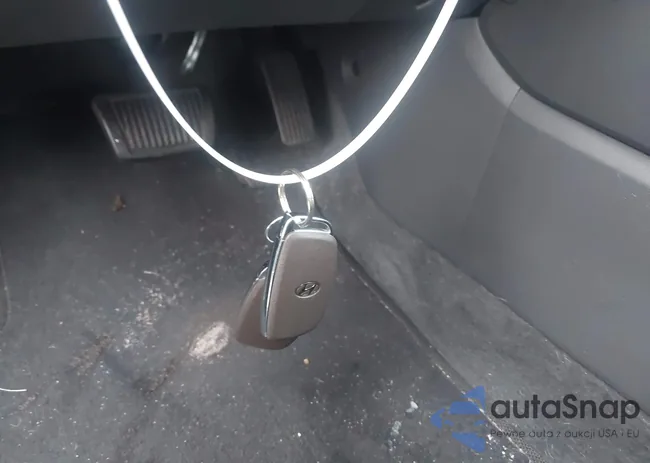 KMHC75LC1HU031883: 44001125