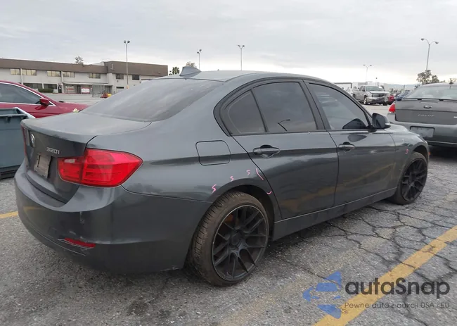 WBA3B1G59FNT02166: 44001245