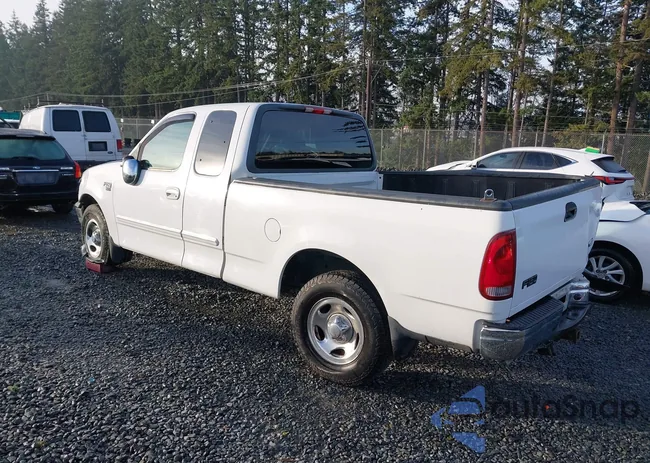 1FTRX17W81NA45159: 44000458