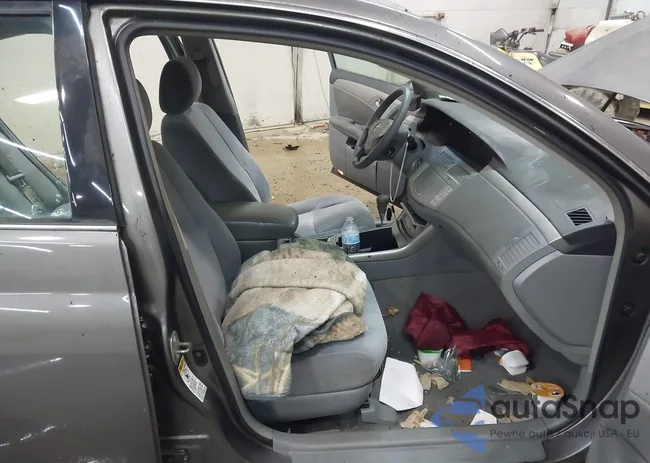 4T1BK36B85U010011: 44000571