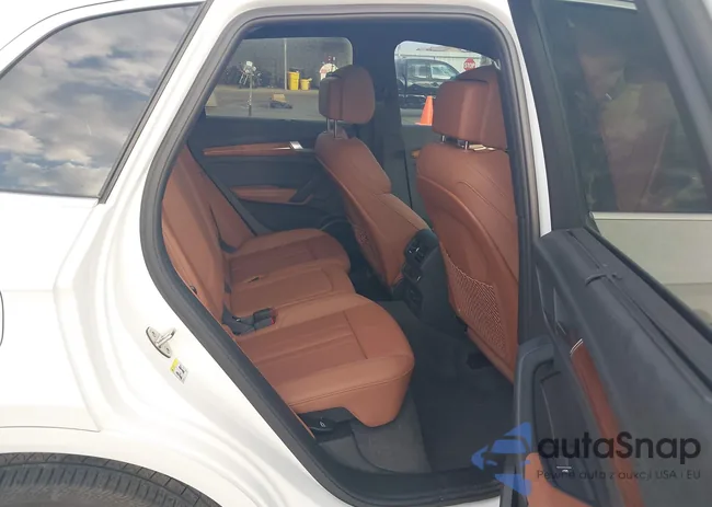 WA1EAAFY7P2069735: 44000593