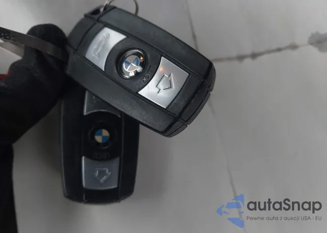 WBAPK5C54AA649824: 44001670