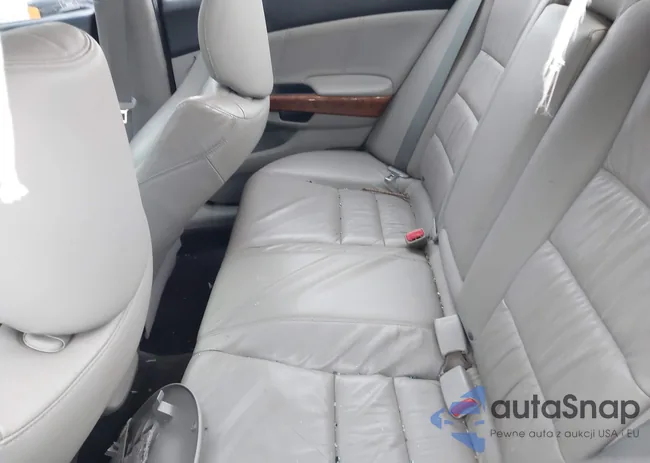 1HGCP2F83BA148286: 44001698