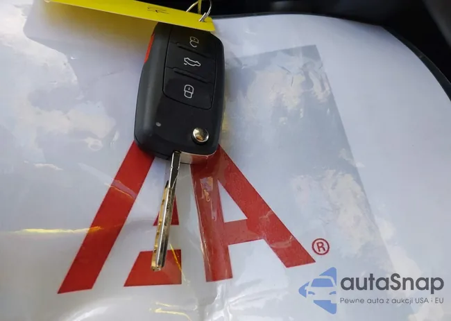 3VW2B7AJ9HM214879: 44001702