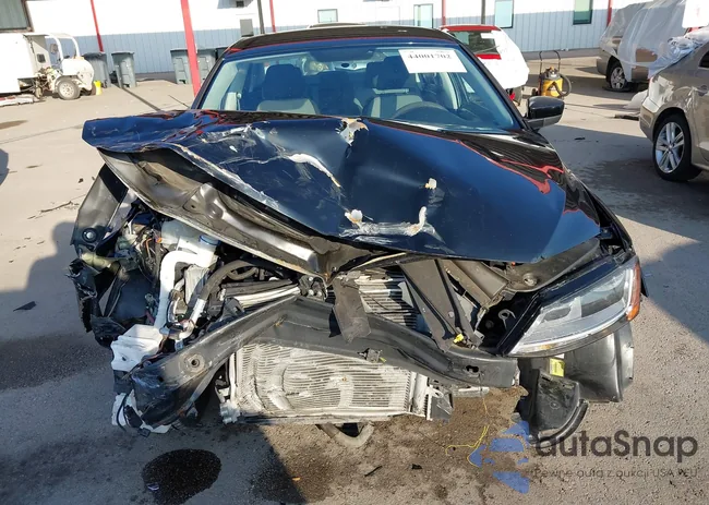 3VW2B7AJ9HM214879: 44001702