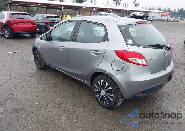 JM1DE1KY4C0137961: 44001829