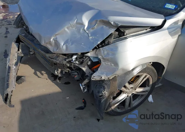 1VWBN7A35EC067711: 44001856