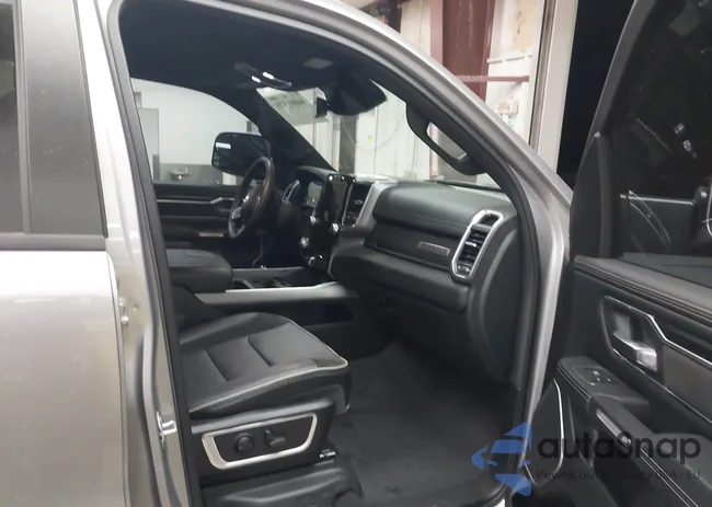 1C6SRFJT8PN673519: 44001925