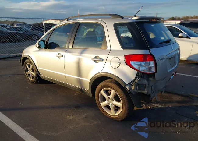 JS2YB413775105313: 44002038