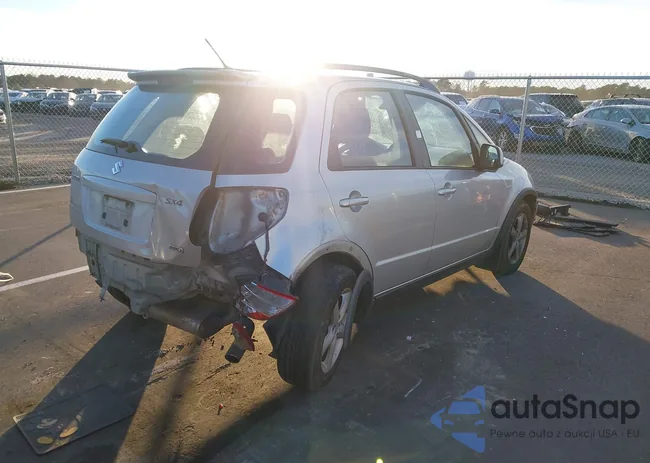 JS2YB413775105313: 44002038