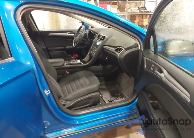 3FA6P0HD2LR111835: 44002094